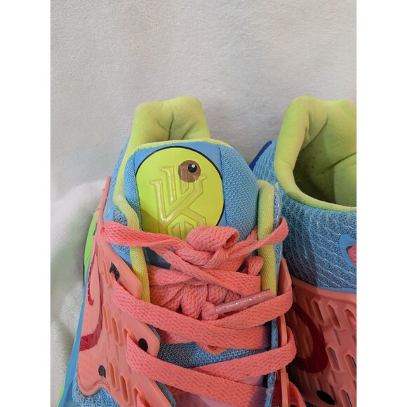 Nike Kyrie low 2 World 1 People Sneakers Men’s Size 8.5 - Picture 3 of 5